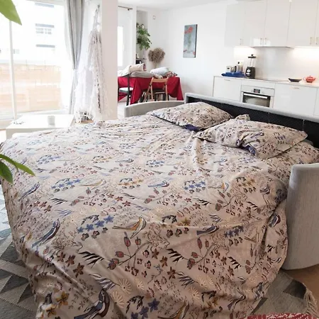 Nice Flat Between Republique And Bastille Parijs